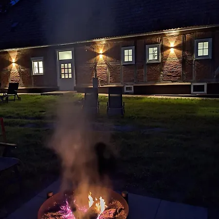 아파트 Historisches Altes Gutshaus In Breetz Am Fluss Lenzen