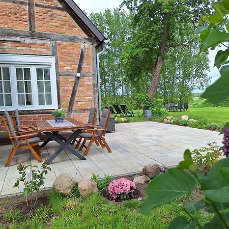 Apartamento Historisches Altes Gutshaus In Breetz Am Fluss