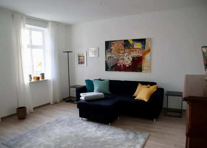 Historisches Altes Gutshaus In Breetz Am Fluss