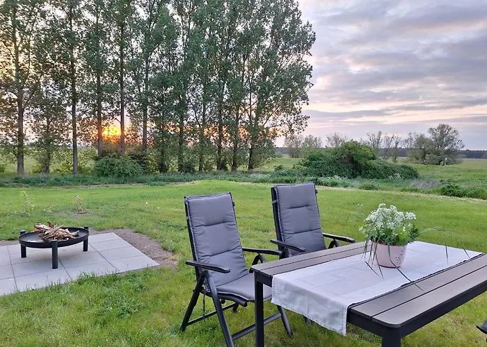 Historisches Altes Gutshaus In Breetz Am Fluss Apartamento