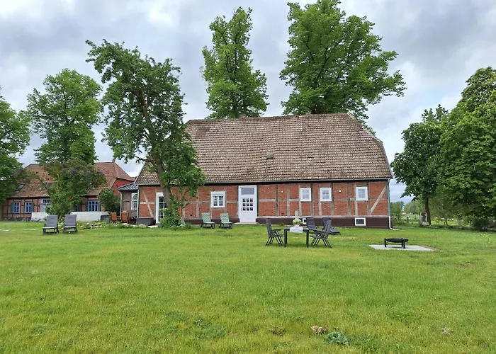 Historisches Altes Gutshaus In Breetz Am Fluss Apartamento